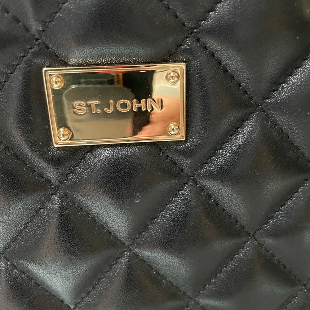 NWT  St John Knits Quilted Leather Handbag top Handel,cross body strap Authentic - Picture 2 of 16